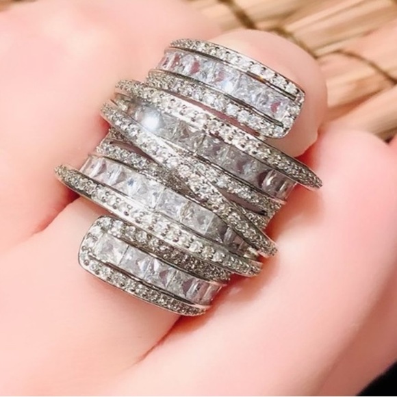 6.4 kt. 9.25 sterling silver & treated diamond stacking ring sizes 7, 8 or 9 - Picture 9 of 9